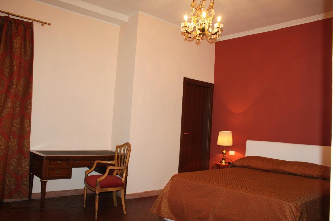 Lungarno Ponte Vecchio Hotel ฟลอเรนซ์ ภายนอก รูปภาพ